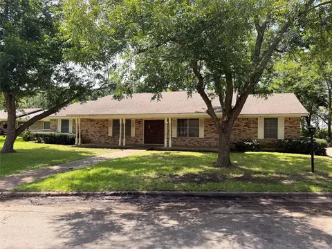 1402 Circle Dr, Cooper, TX 75432