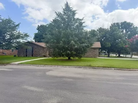 4504 Delwood Dr, Brownwood, TX 76801