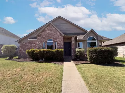 713 Lake Bluff Dr, Flower Mound, TX 75028