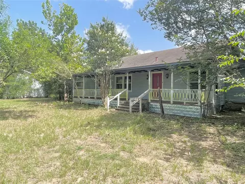 802 Gardner Dr, Palestine, TX 75803