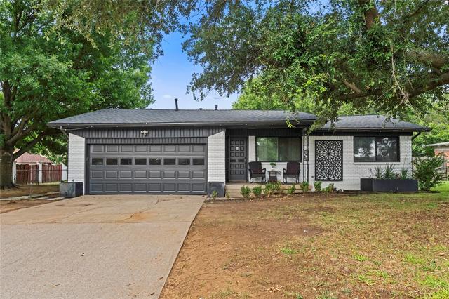 8128 Newman Dr, North Richland Hills, TX 76180
