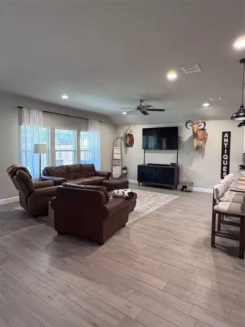 Living - 1908 Cookes Ln, Cleburne, TX 76033 photo 1 of 1