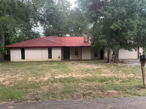 260 Lakeshore Dr, Fairfield, TX 75840
