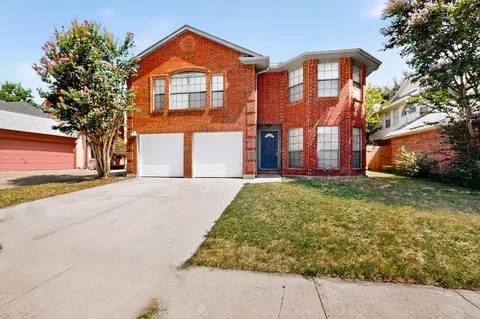 9073 Stillwater Trl, Fort Worth, TX 76118
