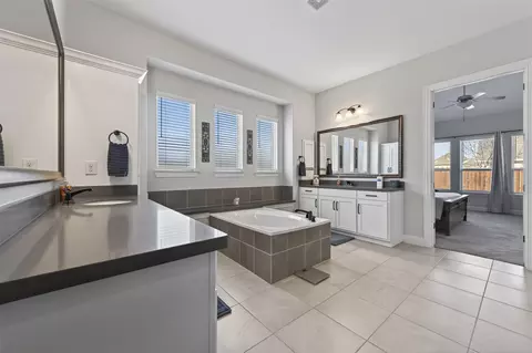 Bath - 1700 Hamlet Dr, Haslet, TX 76052 photo 5 of 5
