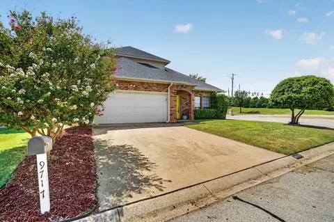 9717 Lea Shore Ct, Fort Worth, TX 76179