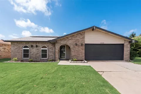4420 Buckeye St, Fort Worth, TX 76137