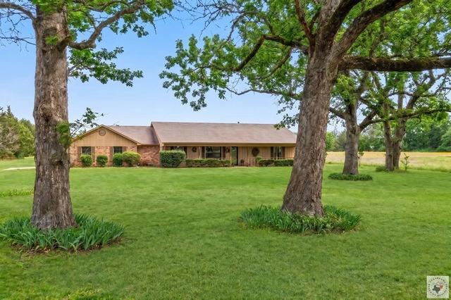 324 Fm 2789, De Kalb, TX 75559