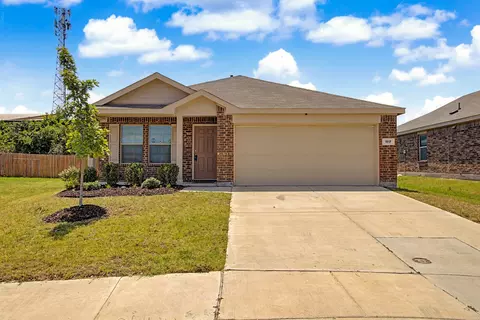 1517 Oak Creek Dr, Hutchins, TX 75141