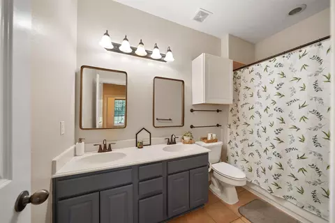 Bath - 12300 Cedar, Willis, TX 77378 photo 4 of 4