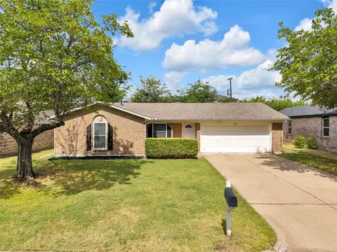 6075 Lalagray Ln, Watauga, TX 76148