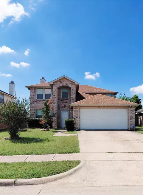 2123 W Grove Ln, Grand Prairie, TX 75052