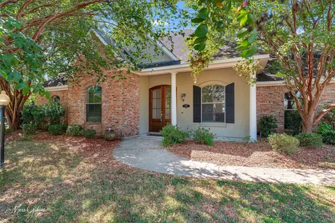 423 Hidden Oaks Cir, Shreveport, LA 71106