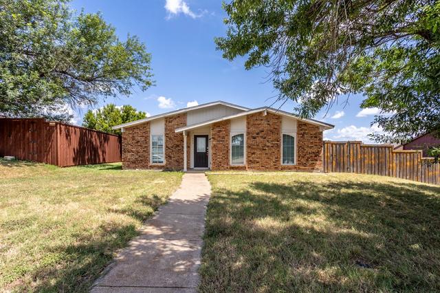 649 Eagle Dr, Desoto, TX 75115