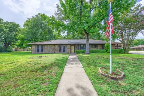 1108 Joanne Cir, Greenville, TX 75402