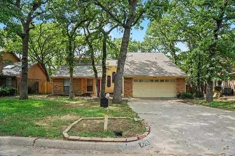 4715 Burning Springs Dr, Arlington, TX 76017