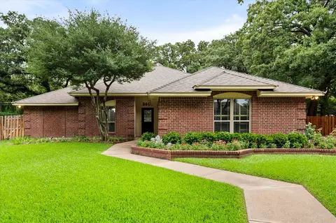 2403 Oak Shadow Ct, Arlington, TX 76017