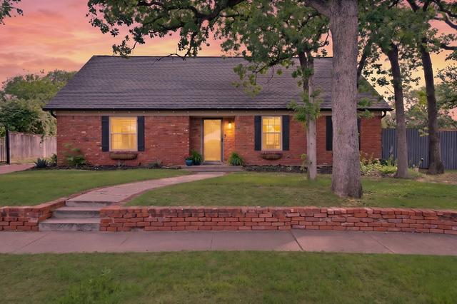 1710 Hilltop Ln, Pantego, TX 76013