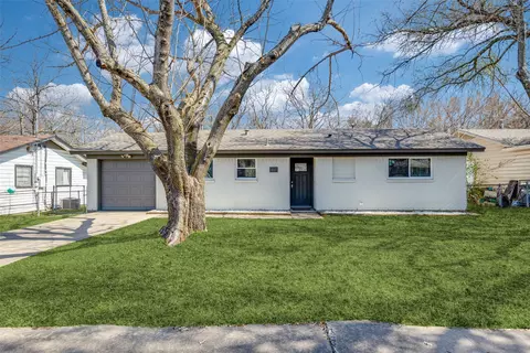 2117 N Duke Dr, Sherman, TX 75090