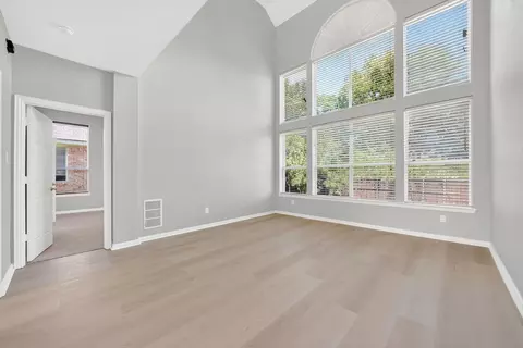Living - 9506 Pinehurst Dr, Rowlett, TX 75089 photo 2 of 6
