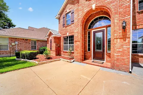 Exterior - 9506 Pinehurst Dr, Rowlett, TX 75089 photo 3 of 7