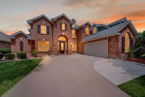 Exterior - 9506 Pinehurst Dr, Rowlett, TX 75089 photo 2 of 7