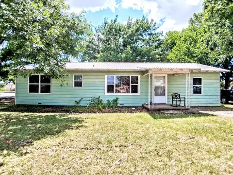 1901 Chico Hwy, Bridgeport, TX 76426