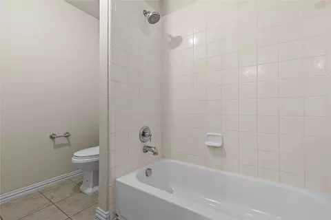 Bath - 8302 Munich Dr, Rowlett, TX 75089 photo 2 of 3