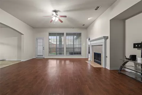 Living - 8302 Munich Dr, Rowlett, TX 75089 photo 10 of 13