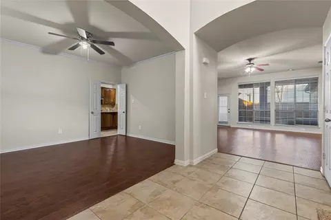 Entry Way - 8302 Munich Dr, Rowlett, TX 75089 photo 2 of 3