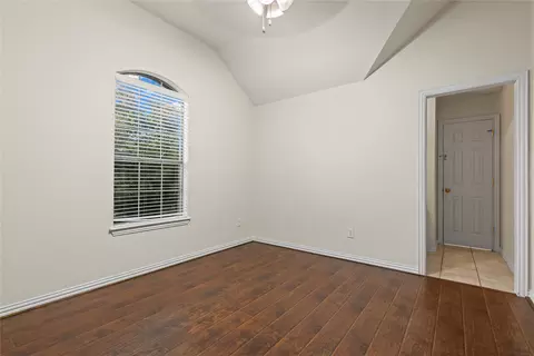 Bedroom - 8302 Munich Dr, Rowlett, TX 75089 photo 6 of 8