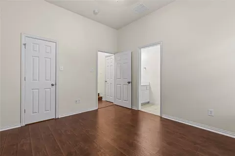 Bedroom - 8302 Munich Dr, Rowlett, TX 75089 photo 3 of 8