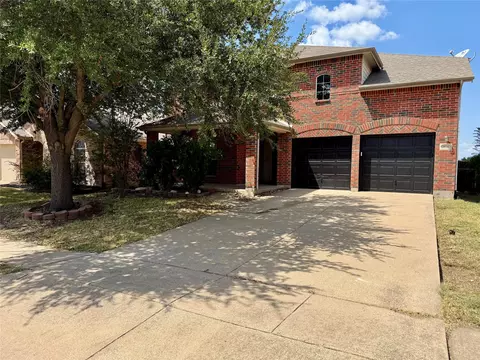 1024 Grimes Dr, Forney, TX 75126