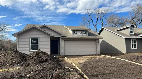 900 N 32nd St, Waco, TX 76707