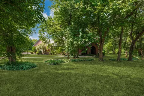 305 Cedar Hill Cir, Lowry Crossing, TX 75407