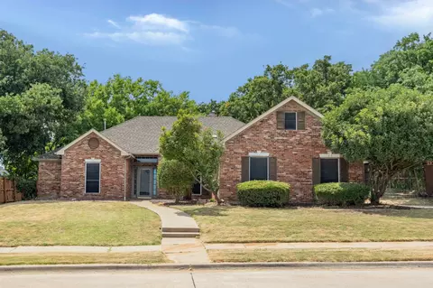 1502 Mission Hills Ln, Corinth, TX 76210