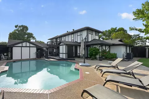 1946 Sussex Dr, Carrollton, TX 75007