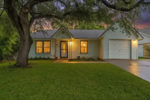 2001 Century Dr, Waco, TX 76712