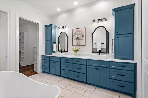 Bath - 279 Royals Ranch Rd, Lorena, TX 76655 photo 4 of 7
