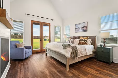 Bedroom - 279 Royals Ranch Rd, Lorena, TX 76655 photo 1 of 4