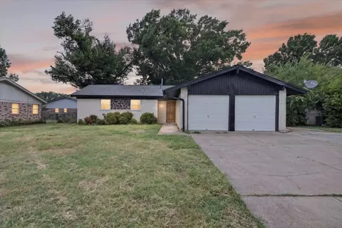 5202 Cloyce Ct, North Richland Hills, TX 76180