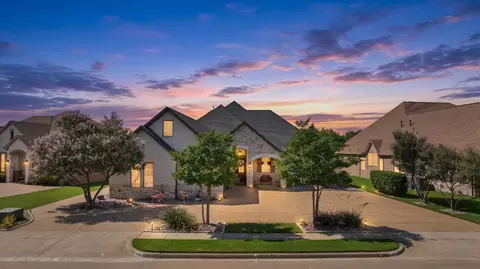 2603 Waters Edge Dr, Granbury, TX 76048