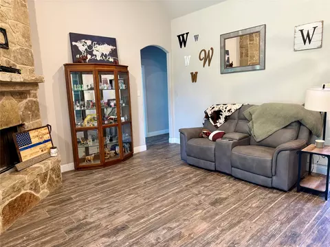 Living - 1025 Tex Ln, Springtown, TX 76082 photo 1 of 1