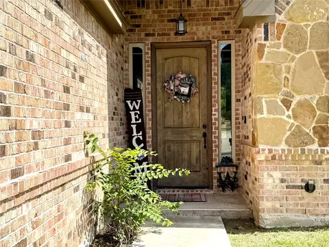 Entry Way - 1025 Tex Ln, Springtown, TX 76082 photo 1 of 2