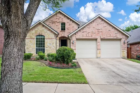 1141 Mission Ln, Lantana, TX 76226