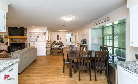 Dining - 1010 Plain Dealing Rd, Springhill, LA 71075 photo 1 of 2