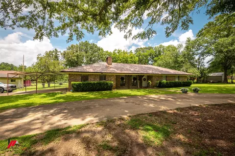 Exterior - 1010 Plain Dealing Rd, Springhill, LA 71075 photo 9 of 9
