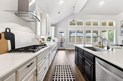 208 Lenten Rose Dr, Wylie, TX 75098