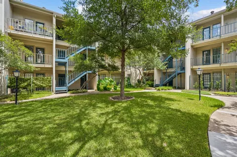 3105 San Jacinto St #220, Dallas, TX 75204