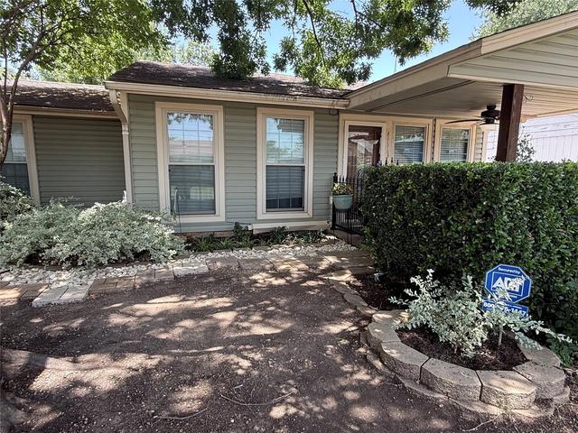4113 Barksdale Ct, Dallas, TX 75211